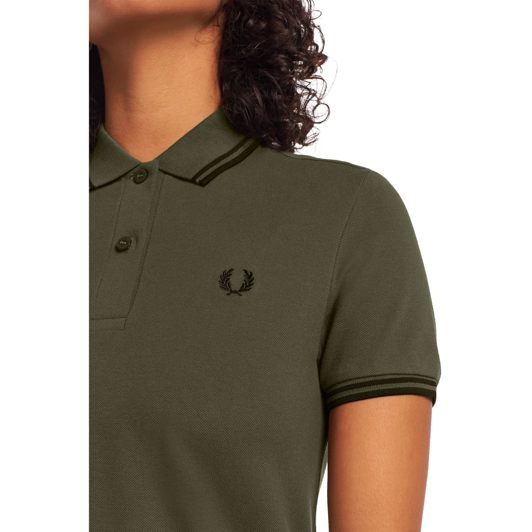 Wholesale ๐งจ FRED PERRY ๐ง GIRLS TWIN TIPPED POLO ๐ DRESS MILITARY GREEN Apparel ๐ 6 FRED PERRY GIRLS TWIN TIPPED POLO DRESS MILITARY GREEN Apparel