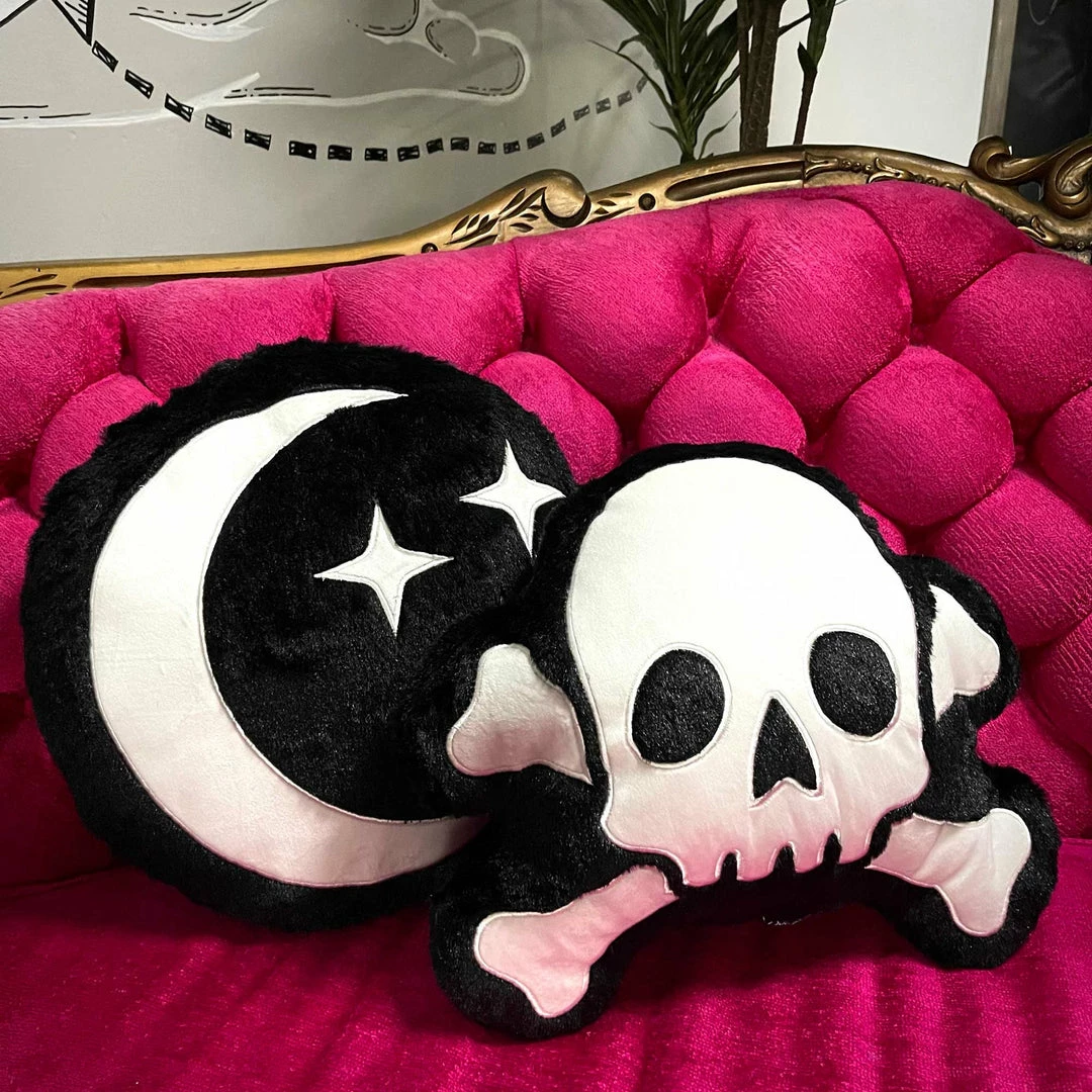 Wholesale ๐ Haunted Homewares SOURPUSS FURRY SKULL & BONES PILLOW ๐งจ 5 Haunted Homewares SOURPUSS FURRY SKULL & BONES PILLOW