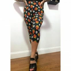 SOURPUSS BERRY DEAD KNIT CAPRIS What's New