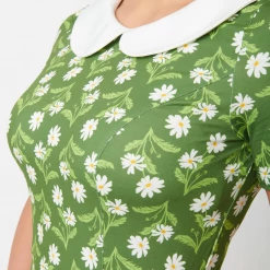 UNIQUE VINTAGE GREEN & WHITE DAISY MARGOT FIT & FLARE DRESS